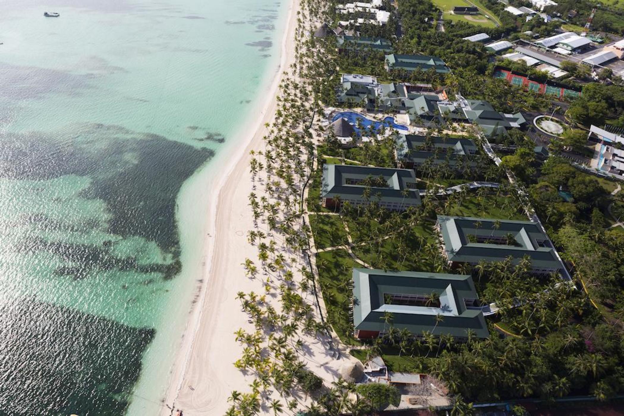 Barcelo Bavaro Beach (Adults Only) Punta Cana Eksteriør bilde Aerial view of the resort